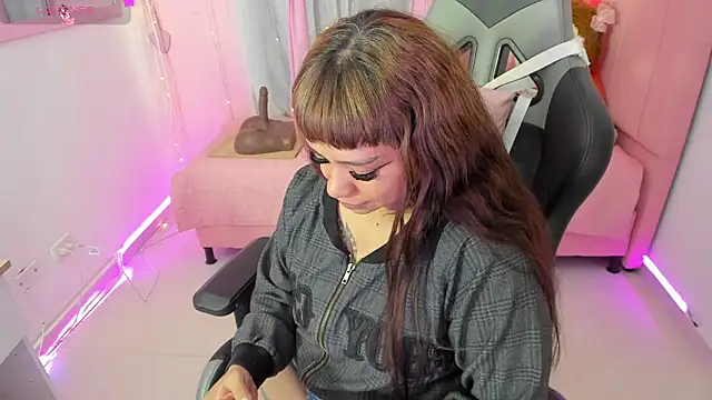 Snapshot of zoesullivan chatting on 20, 9, 2025 zoesullivan online show from 20, 9, 2025
