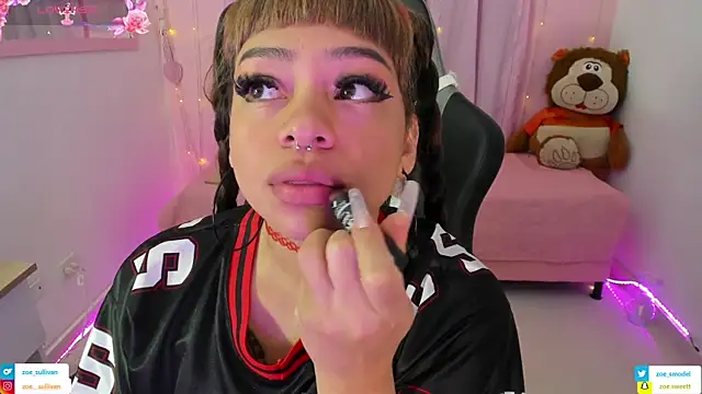 zoesullivan online show from 6, 11, 2025