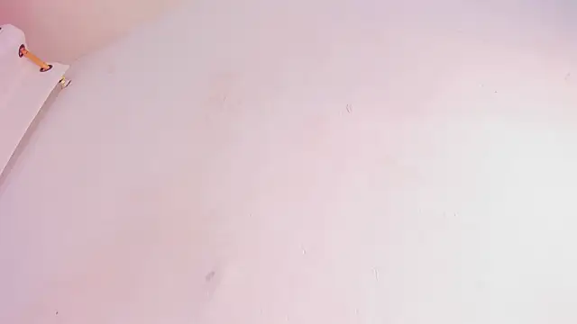 MiaKirshner online show from 15, 3, 2026