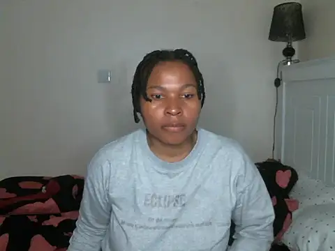 Snapshot of R-thequeen chatting on 1, 12, 2024 R-thequeen online show from 1, 12, 2024