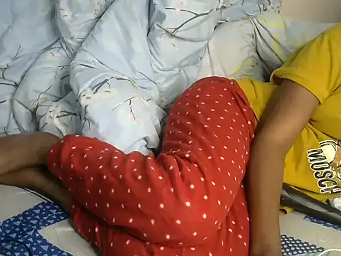 StacyGee24 online show from 5, 11, 2025