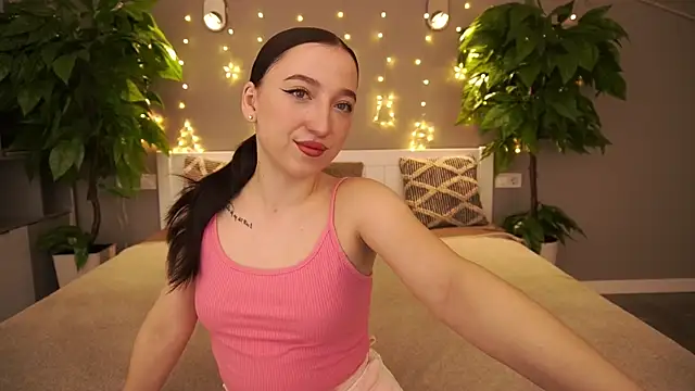 MonAmourrrR online show from 27, 1, 2025