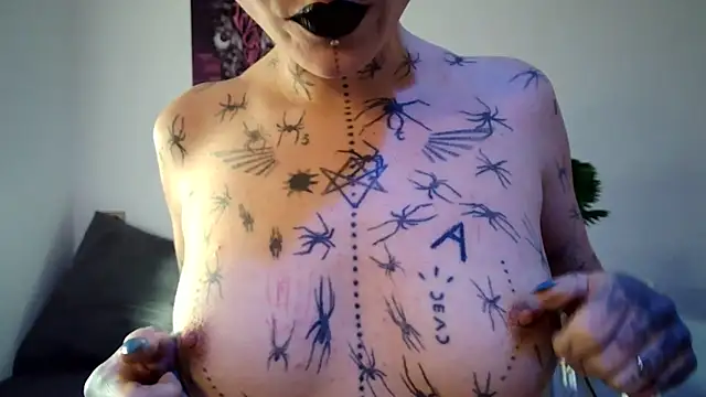 ValeryCrowley14 online show from 12, 2, 2026