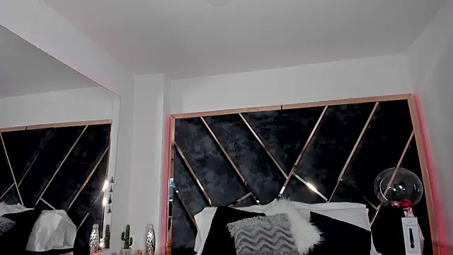 ChloeConnorr online show from 24, 1, 2025