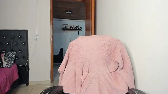 Imluna93 online show from 5, 2, 2025