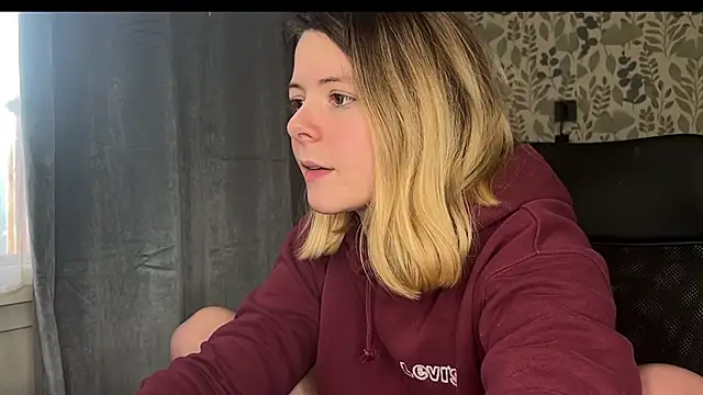 Nina blain online show from 3, 2, 2025