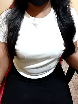 Snapshot of Adwithaa chatting on 5, 4, 2026 Adwithaa online show from 5, 4, 2026