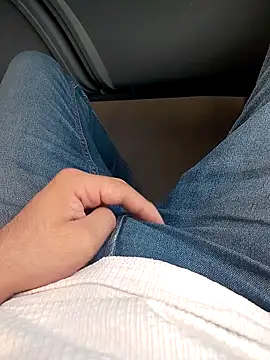 HornyBoy  2004 online show from 11, 9, 2025