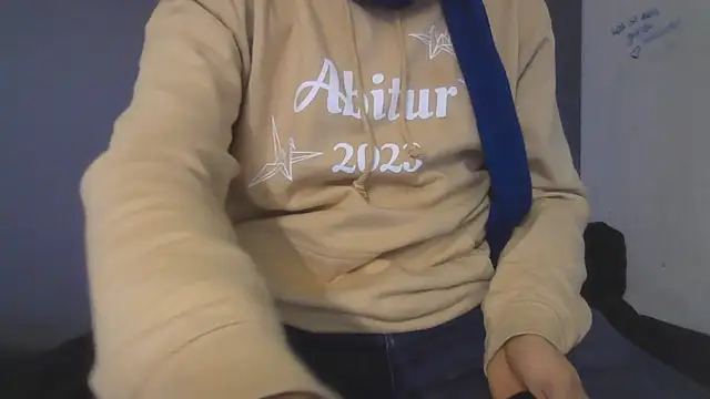 HornyBoy  2004 online show from 17, 12, 2025