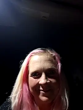 Snapshot of chubby_british_blonde_uk chatting on 8, 2, 2026 chubby british blonde uk online show from 8, 2, 2026