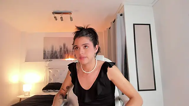 NoahCasstro online show from 5, 1, 2025