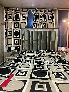 Lya-Kasandra online show from 9, 3, 2025