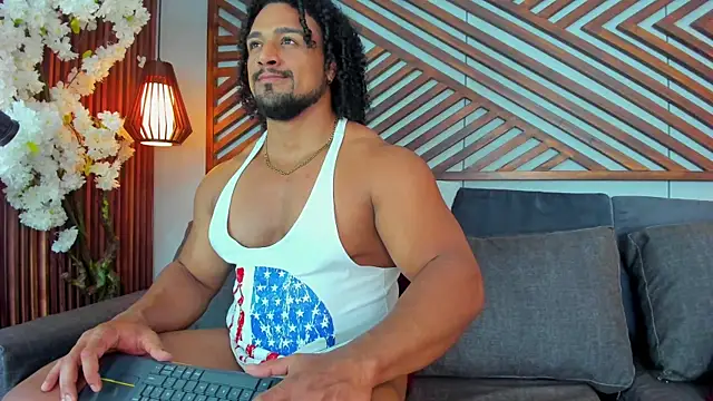 Snapshot of MikeEstevess chatting on 24, 5, 2026 MikeEstevess online show from 24, 5, 2026