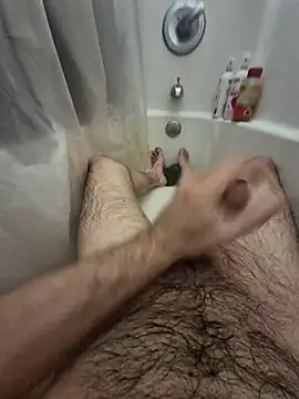 Snapshot of hungandnerdy420 chatting on 15, 5, 2026 hungandnerdy420 online show from 15, 5, 2026