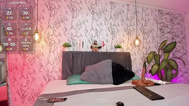 Snapshot of aihnoa_split chatting on 18, 10, 2025 aihnoa split online show from 18, 10, 2025