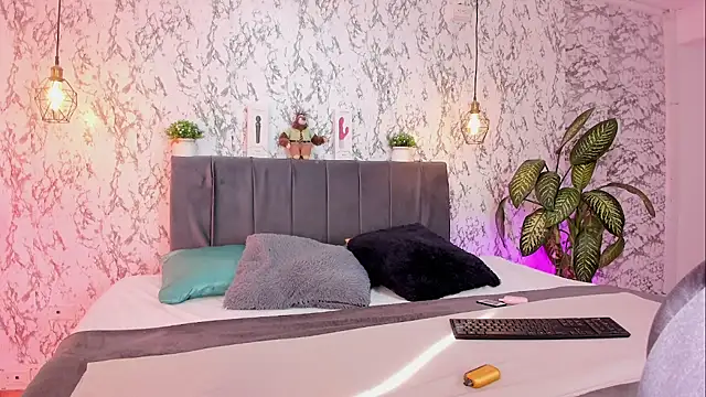 Snapshot of aihnoa_split chatting on 27, 10, 2025 aihnoa split online show from 27, 10, 2025