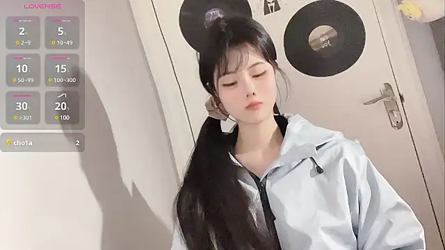 Qedgjwyz1 online show from 24, 2, 2025