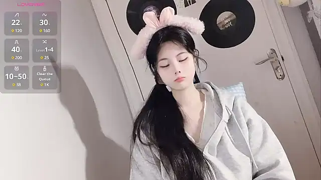 Qedgjwyz1 online show from 16, 3, 2025