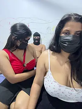 Snapshot of NOORA-GIRL chatting on 6, 8, 2026 NOORA-GIRL online show from 6, 8, 2026