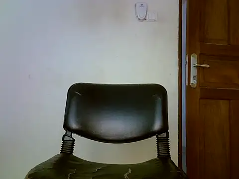 SWEETRENNE  online show from 17, 3, 2025