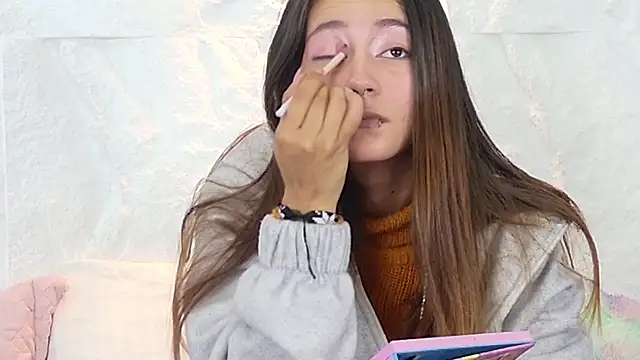 zorravioletta1 online show from 9, 10, 2025