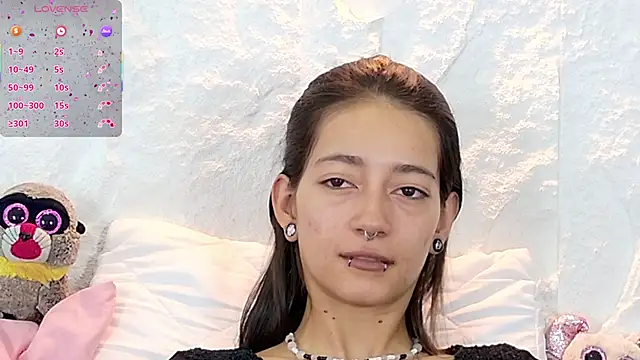 zorravioletta1 online show from 7, 11, 2025