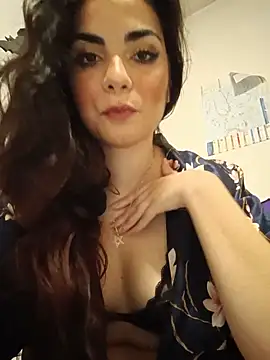Saturnia Yvonne online show from 6, 12, 2024