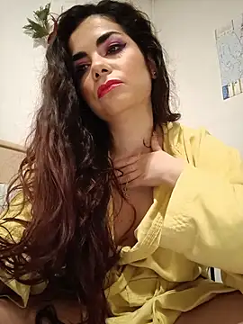 Saturnia Yvonne online show from 22, 1, 2025