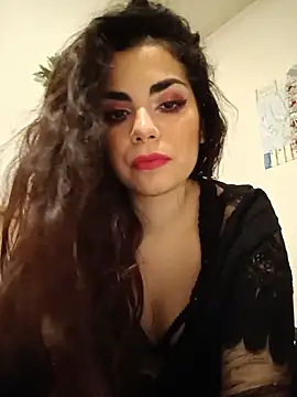 Saturnia Yvonne online show from 5, 2, 2025