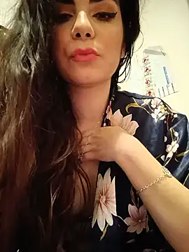 Saturnia Yvonne online show from 21, 2, 2025