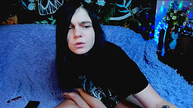 Snapshot of PussySaurus_ chatting on 5, 3, 2025 PussySaurus online show from 5, 3, 2025
