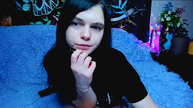 Snapshot of PussySaurus_ chatting on 6, 3, 2025 PussySaurus online show from 6, 3, 2025
