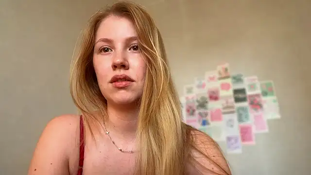 Snapshot of HoneyAudrey chatting on 8, 7, 2026 HoneyAudrey online show from 8, 7, 2026