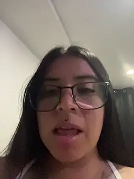 Devilsweet17 online show from 6, 8, 2026