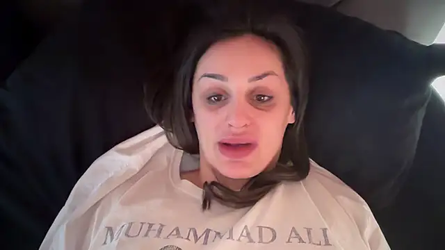 JeSuisUnTapin online show from 8, 3, 2025