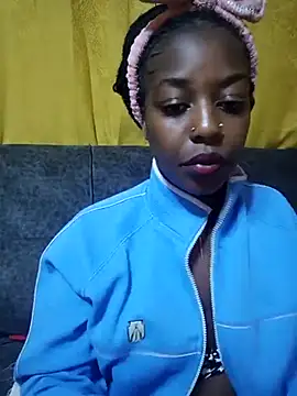 Snapshot of pretty-eyes23 chatting on 8, 2, 2025 pretty-eyes23 online show from 8, 2, 2025