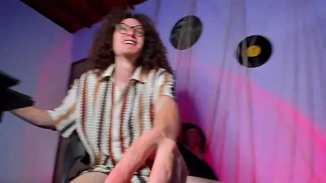 Snapshot of MrShaggy chatting on 25, 2, 2025 MrShaggy online show from 25, 2, 2025