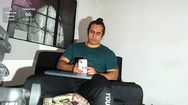 Snapshot of willian_m777 chatting on 5, 2, 2026 willian m777 online show from 5, 2, 2026