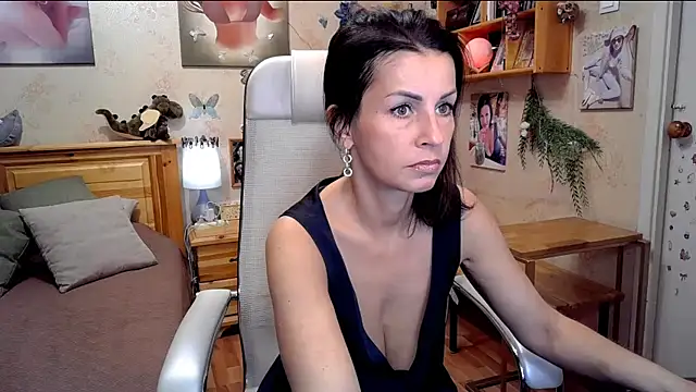 Kendra Mom online show from 24, 10, 2025