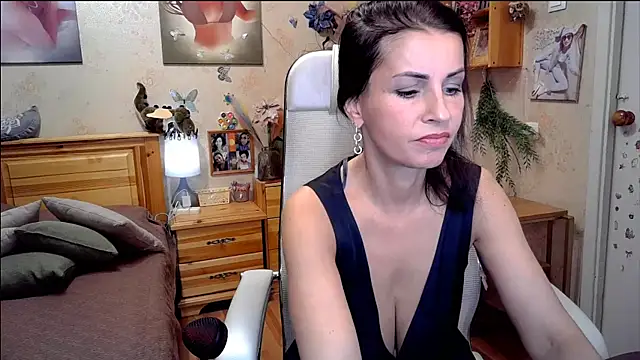 Kendra Mom online show from 28, 11, 2025