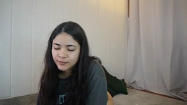 Feetgirl01 online show from 27, 2, 2025