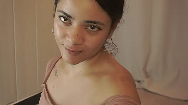 Feetgirl01 online show from 18, 9, 2025