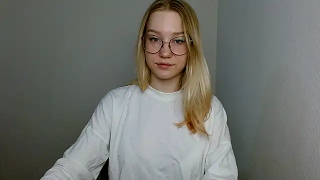 cindi hot online show from 17, 3, 2025