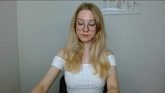 cindi hot online show from 9, 9, 2025