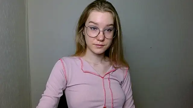 cindi hot online show from 4, 12, 2025