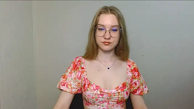 Snapshot of cindi_hot chatting on 17, 7, 2026 cindi hot online show from 17, 7, 2026