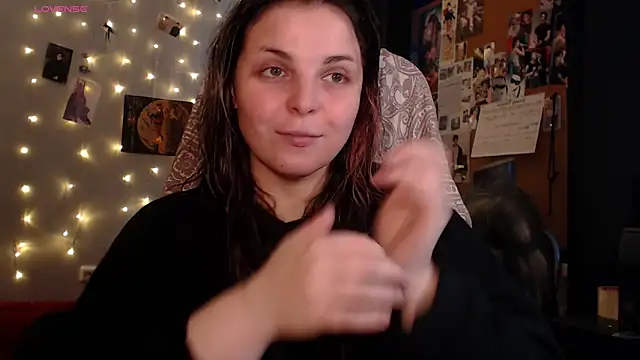 Snapshot of Saya_sweet chatting on 7, 10, 2025 Saya sweet online show from 7, 10, 2025