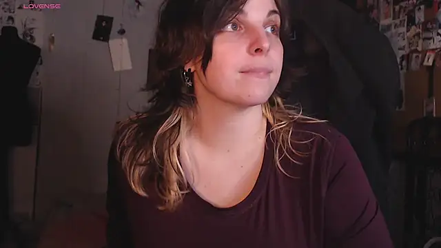 Snapshot of Saya_sweet chatting on 7, 7, 2026 Saya sweet online show from 7, 7, 2026
