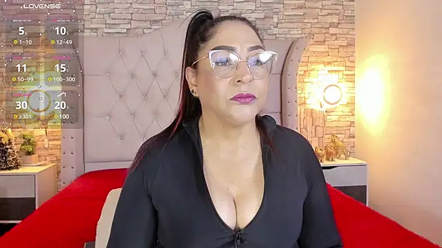 Snapshot of Gina_Myers chatting on 11, 1, 2025 Gina Myers online show from 11, 1, 2025