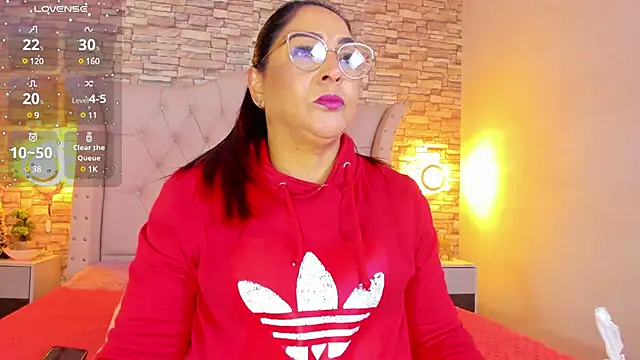 Snapshot of Gina_Myers chatting on 14, 1, 2025 Gina Myers online show from 14, 1, 2025